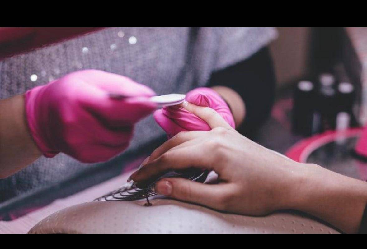 Agent IA et répondeur automatique pour la gestion des appels en institut de beauté
